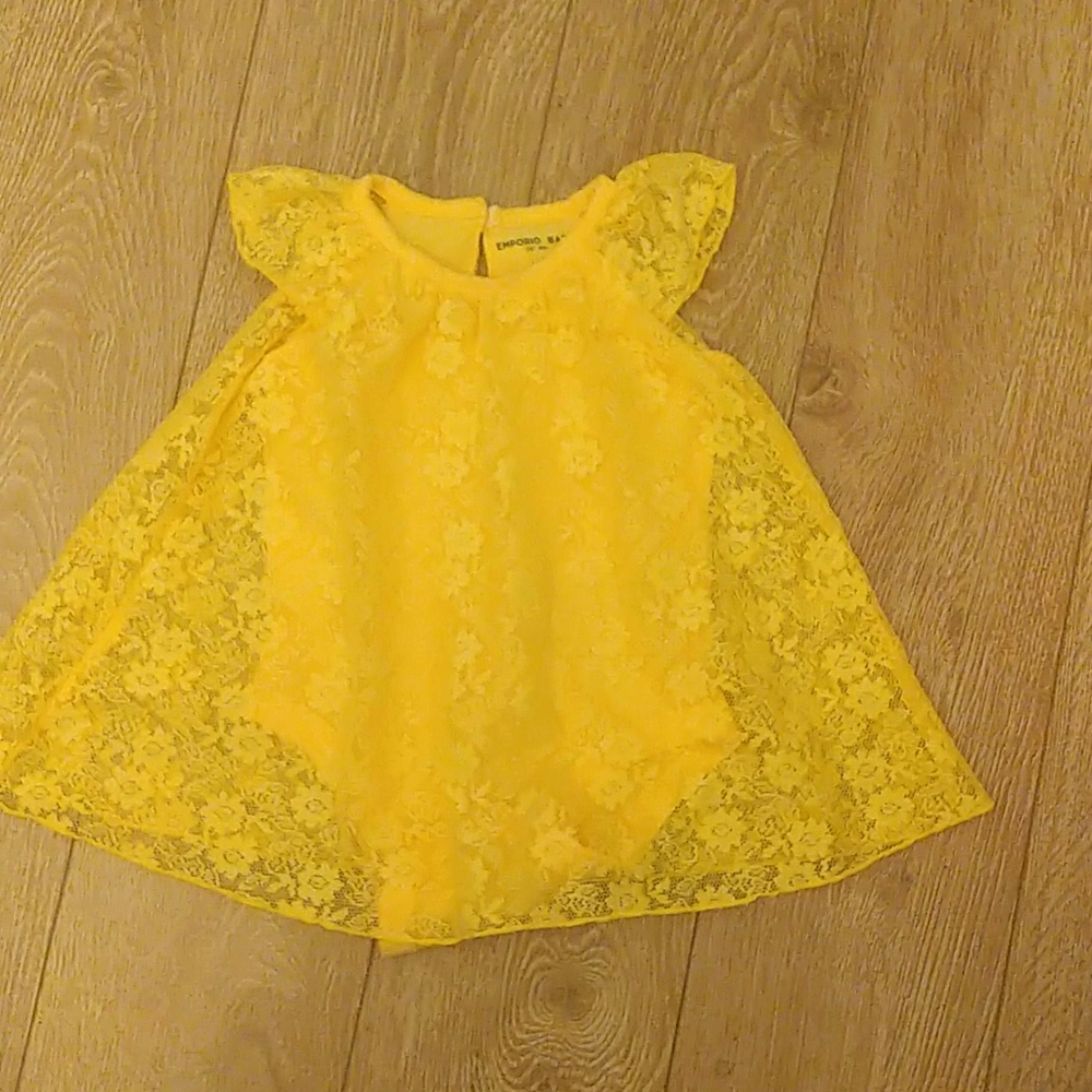 Yellow dress